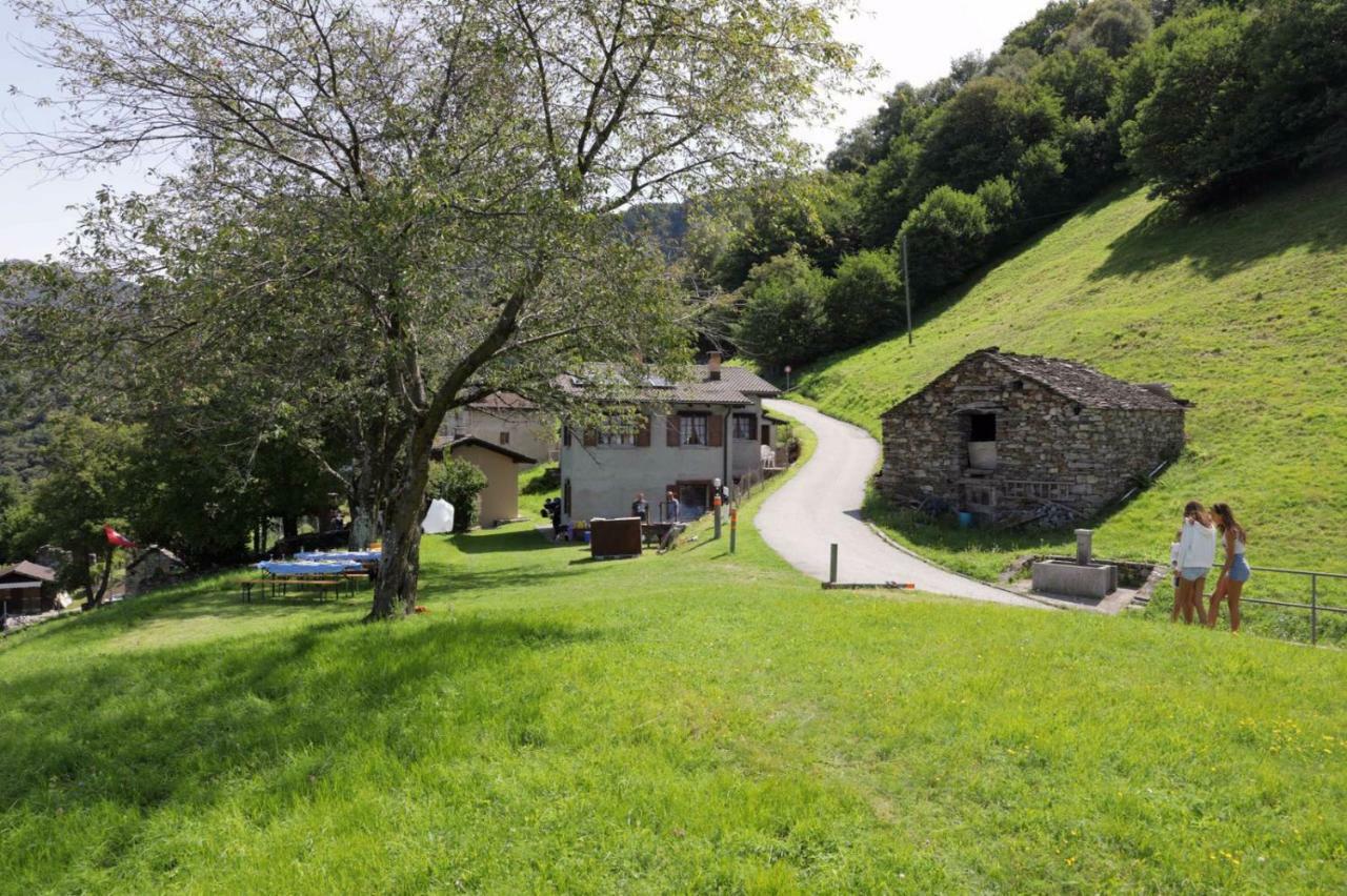 Ferienwohnung Rustico Ai Monti Cadenazzo ภายนอก รูปภาพ