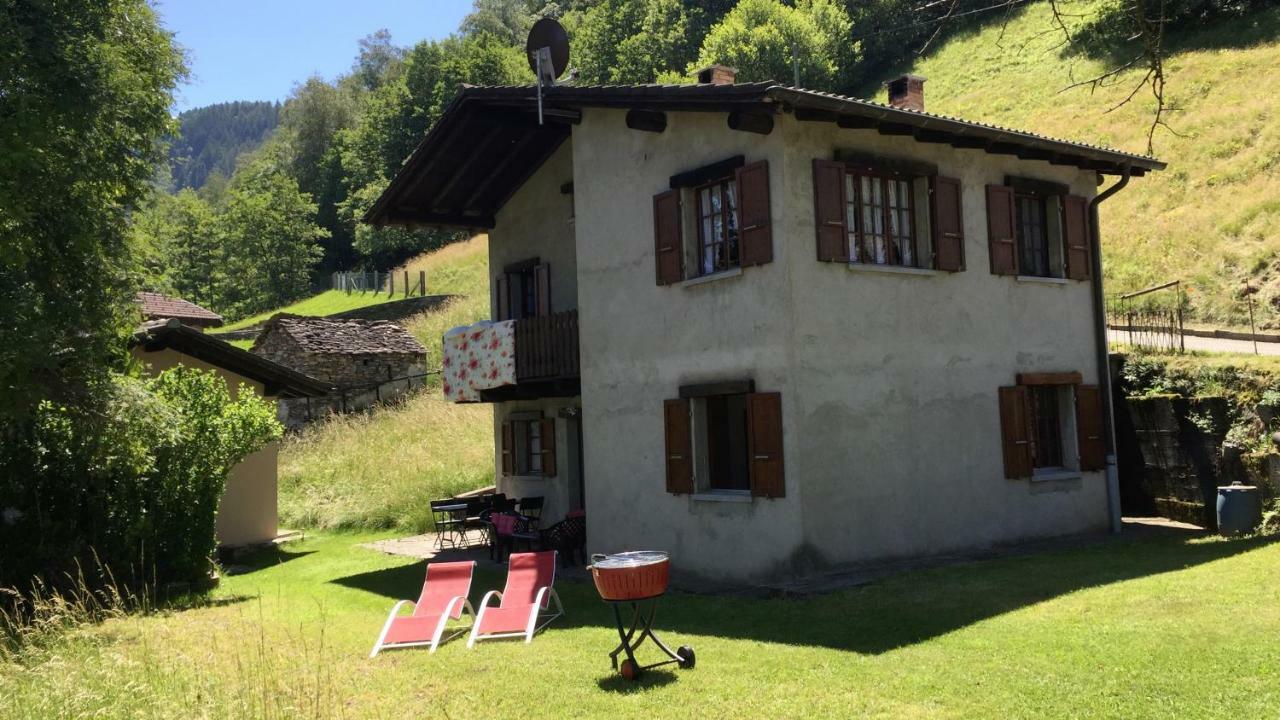 Ferienwohnung Rustico Ai Monti Cadenazzo ภายนอก รูปภาพ