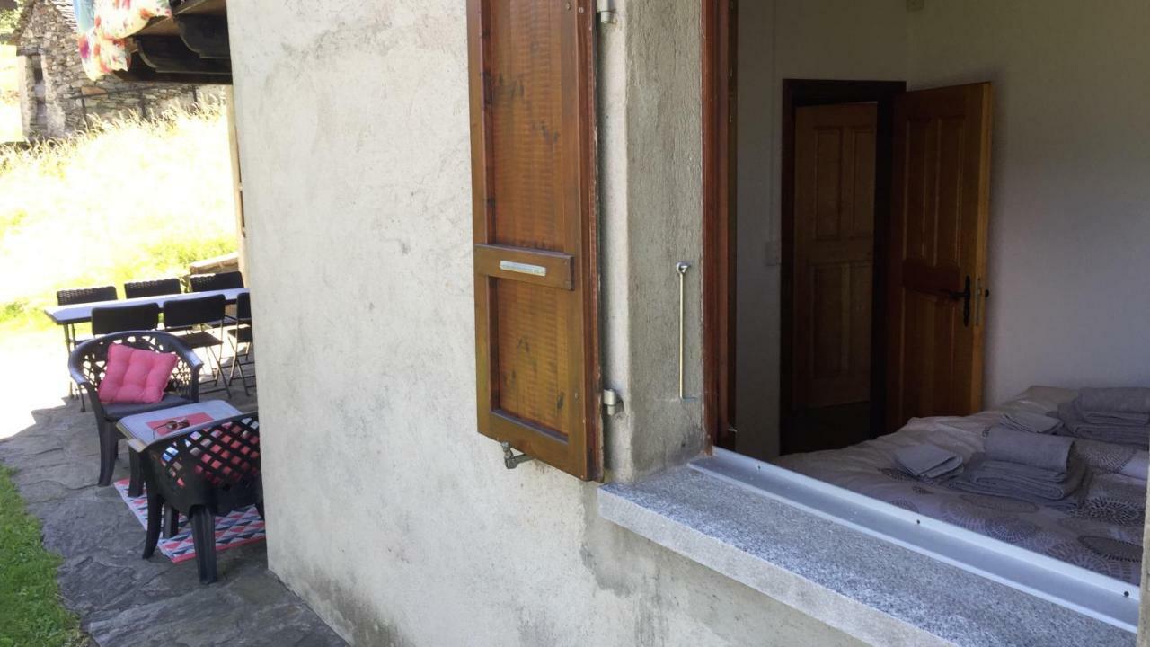 Ferienwohnung Rustico Ai Monti Cadenazzo ภายนอก รูปภาพ